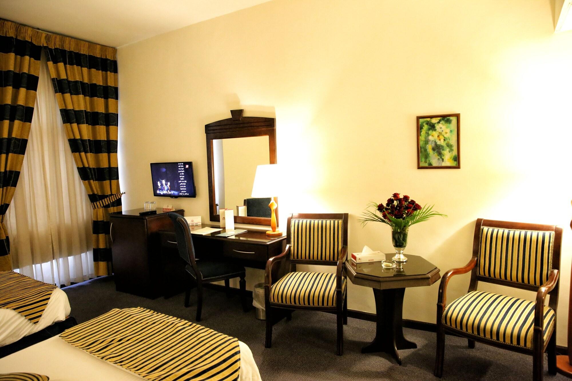 Al Fanar Palace Hotel And Suites Amman Bagian luar foto
