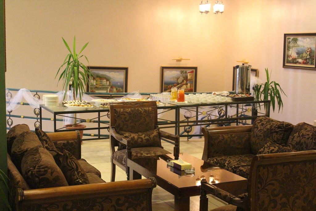 Al Fanar Palace Hotel And Suites Amman Bagian luar foto
