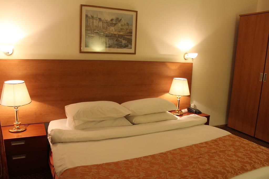 Al Fanar Palace Hotel And Suites Amman Bagian luar foto