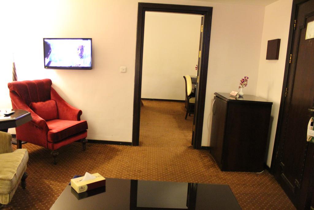 Al Fanar Palace Hotel And Suites Amman Bagian luar foto
