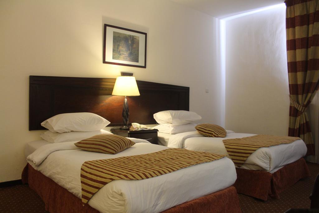 Al Fanar Palace Hotel And Suites Amman Bagian luar foto