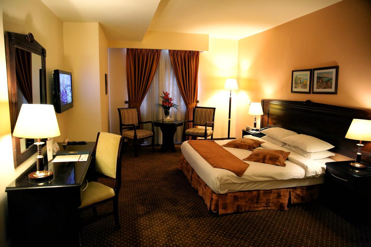 Al Fanar Palace Hotel And Suites Amman Bagian luar foto